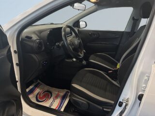 Hyundai i10 1.0 blue Essential S&V-hjul Rattvärme Fullservad – bild 13