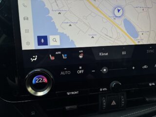 Lexus NX 450h+ Executive MOMS/SoV-Däck/Pano/Elstol/360/HuD – bild 22