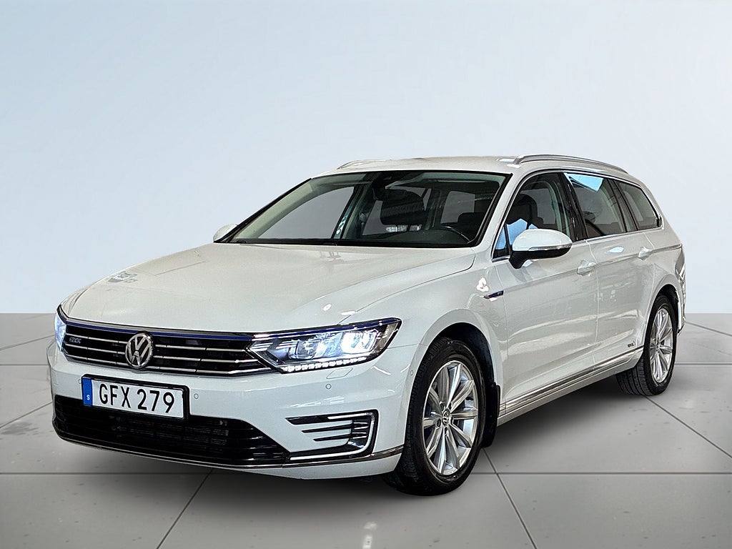 Volkswagen Passat Variant GTE 1.4 TSI ACT GTE Drag Kamera Psens S&V-hjul