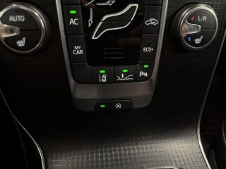 Volvo V40 D3 Geartronic R-Design VOC/S&V-Hjul/Dvärm/Navigation/BT – bild 20