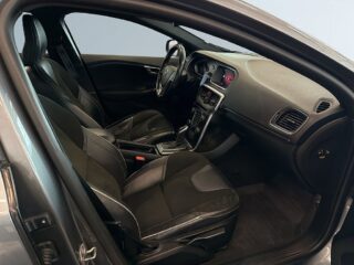 Volvo V40 D3 Geartronic R-Design VOC/S&V-Hjul/Dvärm/Navigation/BT – bild 10