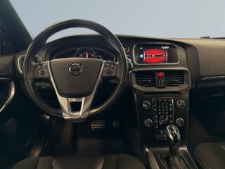Volvo V40 D3 Geartronic R-Design VOC/S&V-Hjul/Dvärm/Navigation/BT – bild 8