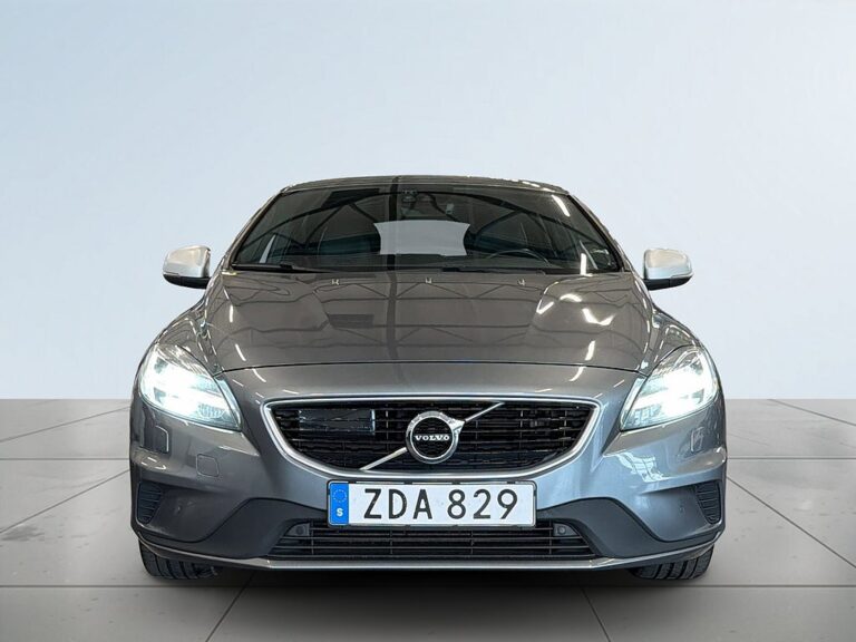 Volvo V40 D3 Geartronic R-Design VOC/S&V-Hjul/Dvärm/Navigation/BT