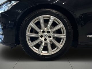 Volvo V90 D4 AWD Inscription Drag Pvärm Skinn Kamera GPS SoV – bild 13