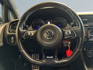 Volkswagen Golf 5-dörrars R 2.0 TSI 4Motion Base Mvärme Taklucka S&V – bild 9