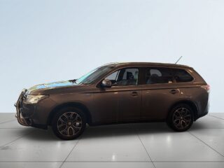 Mitsubishi Outlander PHEV CVT Business Drag/MoK-Värm/S&V/Kamera/Extraljus – bild 4
