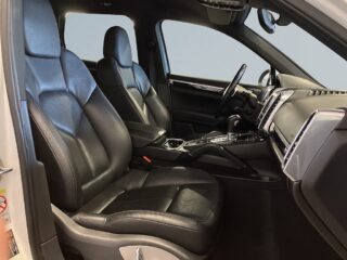 Porsche Cayenne Diesel TipTronic S Base Skinn Elstol Psens Sportratt – bild 9