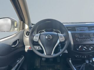 Nissan Navara Dubbelhytt 2.3 dCi 4WD Kåpa/Motorvärmare/Ledramp – bild 9