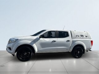 Nissan Navara Dubbelhytt 2.3 dCi 4WD Kåpa/Motorvärmare/Ledramp – bild 4