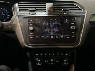 Volkswagen Tiguan 2.0 4Motion GT Drag Dvärm Kamera Psens Massage S/V-hjul – bild 21