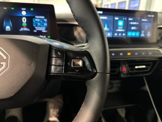 MG 3 Hybrid+ Luxury Carplay 360° GPS Pvärm S/V-hjul MOMS – bild 19