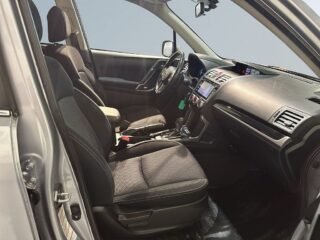 Subaru Forester  2.0 4WD Kamera Drag Motorvärmare Rattvärme S/V-hjul – bild 10