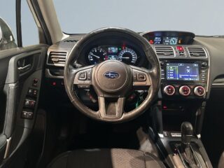 Subaru Forester  2.0 4WD Kamera Drag Motorvärmare Rattvärme S/V-hjul – bild 9