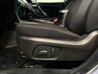Subaru Forester  2.0 4WD Kamera Drag Motorvärmare Rattvärme S/V-hjul – bild 19