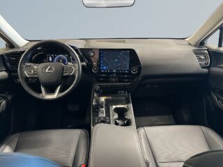 Lexus NX450h+ PLUG-IN 450h+ Business Plus AWD Nybilsgaranti Navi S&V – bild 8