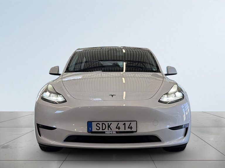 Tesla Model Y Long Range AWD Long RangeS&V/Värmepump/Pano/Kamera/MOMS
