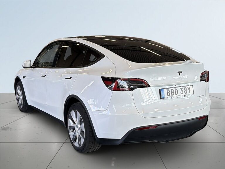 Tesla Model Y AWD Long Range Värmepump/Elstolar/Pano/Navi/Dragkrok