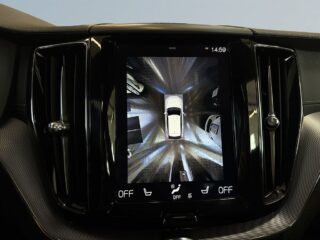 Volvo XC60 B4 AWD Geartronic R-Design S&V/Drag/Pano/H&K/Dvärm/ VOC – bild 15
