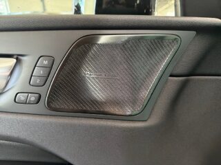 Volvo XC60 B4 AWD Geartronic R-Design S&V/Drag/Pano/H&K/Dvärm/ VOC – bild 18