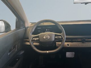 Nissan Ariya 90 kWh AWD BOSE-ljud 360°kamera Panorama Navi S&V-däck – bild 9