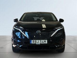 Nissan Ariya 90 kWh AWD BOSE-ljud 360°kamera Panorama Navi S&V-däck – bild 2