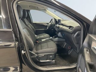 Ford Kuga Plug-In Hybrid E-CVT Kamera/M-Värmare/Xtraljus/S&V-Däck – bild 10