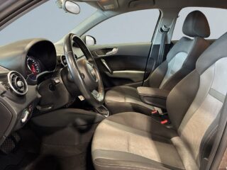 Audi A1 Sportback 1.6 TDI S Tronic ISOFIX Sportstolar/Ratt S&V – bild 7