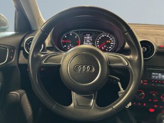 Audi A1 Sportback 1.6 TDI S Tronic ISOFIX Sportstolar/Ratt S&V – bild 15