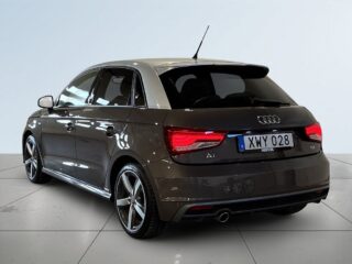Audi A1 Sportback 1.6 TDI S Tronic ISOFIX Sportstolar/Ratt S&V – bild 4