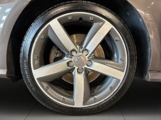 Audi A1 Sportback 1.6 TDI S Tronic ISOFIX Sportstolar/Ratt S&V – bild 14