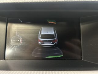BMW 520d xDrive Touring M Sport Kamkedja/M-Värmare/S&V-Däck – bild 15