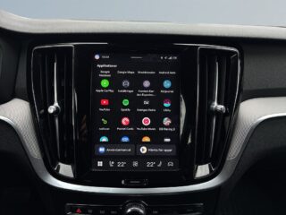 Volvo S60 Recharge T6 AWD Plus Dark Drag/360-Kamera/HK-Ljud/SoV – bild 15