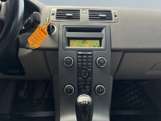 Volvo S40 1.6 D Kinetic SoV-Däck/Drag/Värmare – bild 11
