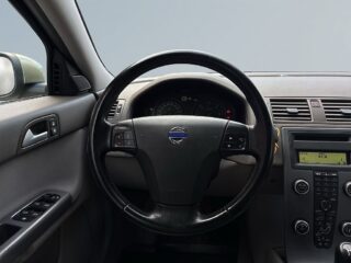 Volvo S40 1.6 D Kinetic SoV-Däck/Drag/Värmare – bild 9