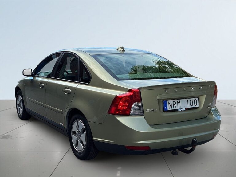 Volvo S40 1.6 D Kinetic SoV-Däck/Drag/Värmare