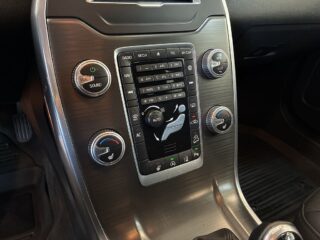 Volvo XC70 D4 AWD Geartronic Classic, MomentumVOC/Drag/Dvärm/Psens – bild 17
