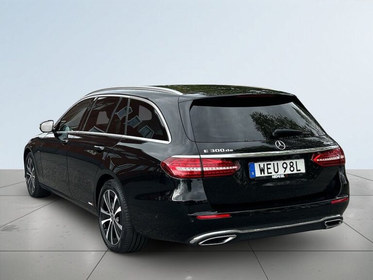 Mercedes-Benz E  4MATIC Avantgarde Drag/SoV-Däck/Navi/Kamera/Adap Fart
