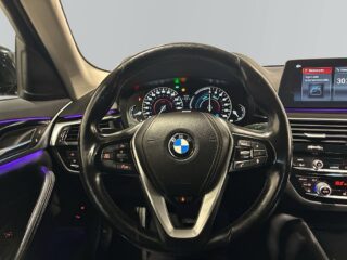 BMW 530e iPerformance Sedan Aut Sport line Kamera Navi S&V – bild 15