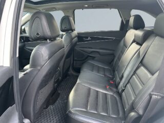 Kia Sorento 2.2 CRDi AWD Business 7-sits Drag Kamera Pano Navi S&V – bild 13