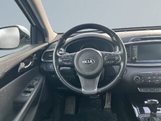 Kia Sorento 2.2 CRDi AWD Business 7-sits Drag Kamera Pano Navi S&V – bild 9
