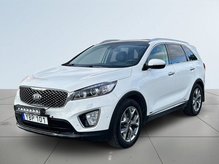Kia Sorento 2.2 CRDi AWD Business 7-sits Drag Kamera Pano Navi S&V