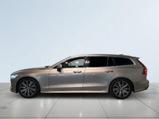 Volvo V60 T6 AWD Inscription Pvärm Pano GPS H/K CarPlay HuD SoV – bild 4