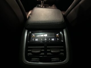Volvo V60 T6 AWD Inscription Pvärm Pano GPS H/K CarPlay HuD SoV – bild 19
