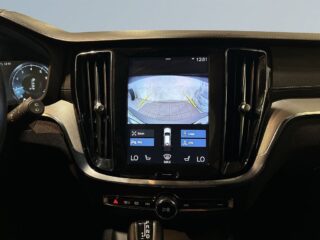 Volvo V60 T6 AWD Inscription Pvärm Pano GPS H/K CarPlay HuD SoV – bild 11