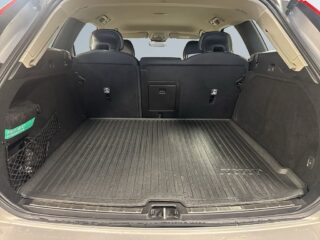 Volvo XC60 B4 AWD Automat Drag/Kamera/M-Värmare/P-Värmare/S&V-Däck – bild 12
