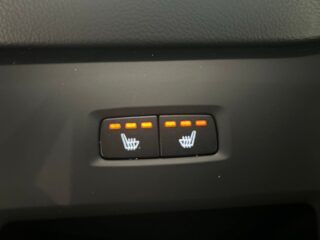 Volvo XC60 B4 AWD Automat Drag/Kamera/M-Värmare/P-Värmare/S&V-Däck – bild 21