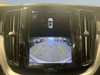 Volvo XC60 B4 AWD Automat Drag/Kamera/M-Värmare/P-Värmare/S&V-Däck – bild 15