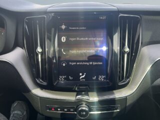 Volvo XC60 T5 AWD Geartronic R-Design S&V-Hjul/Drag/MoK/Psens – bild 15