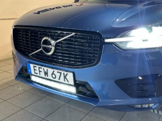 Volvo XC60 B4 AWD R-Design Drag Pvärm Kamera GPS H/K SoV MOMS – bild 19