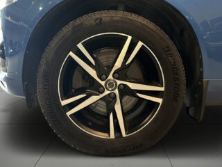 Volvo XC60 B4 AWD R-Design Drag Pvärm Kamera GPS H/K SoV MOMS – bild 14